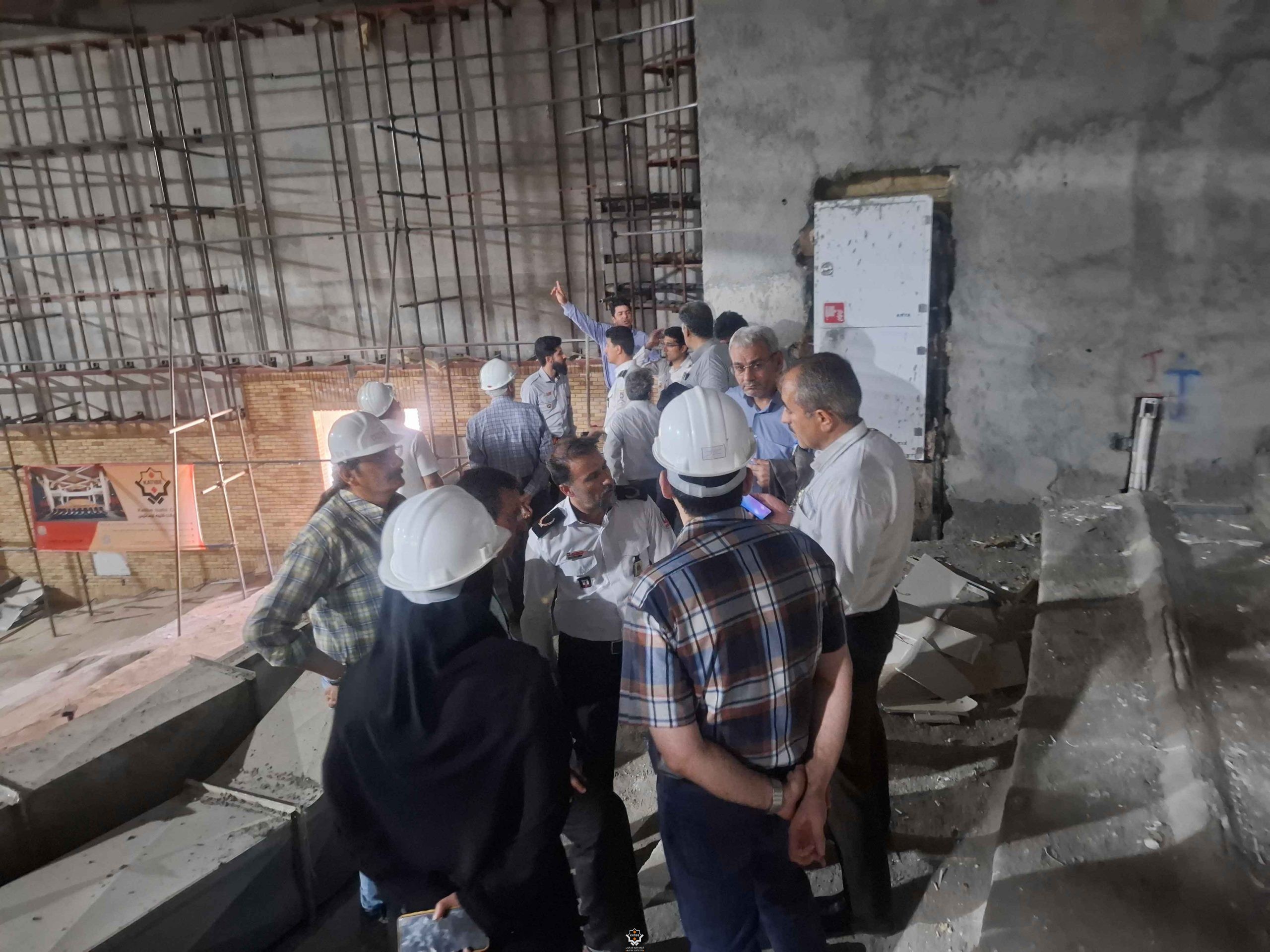 بازدید کارفرما و نماینده اتش نشانی (3)